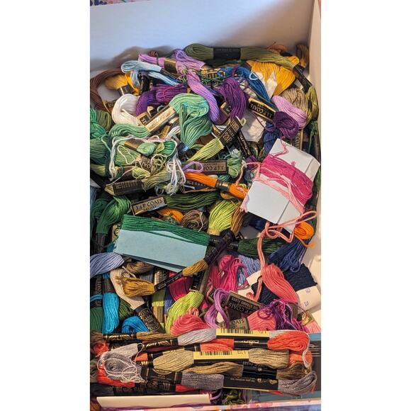 ROYAL MOULINE Mercerized Cotton Coats & Clark & Some DMC Embroidery Floss Lot - Picture 4 of 16